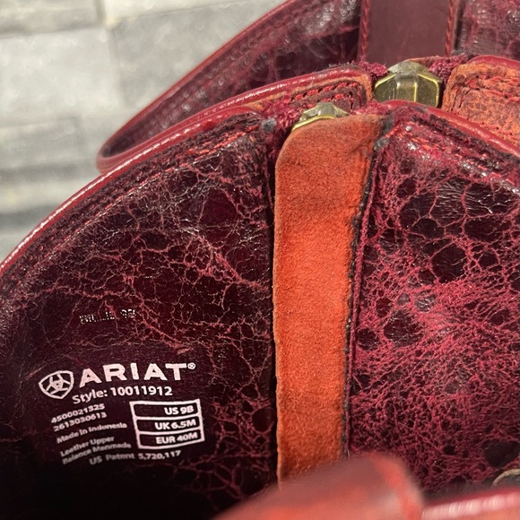 Ariat Unbridled Western Cowboy Boots Size 9B Color: Red Style 10011912 Excellent - Picture 4 of 5